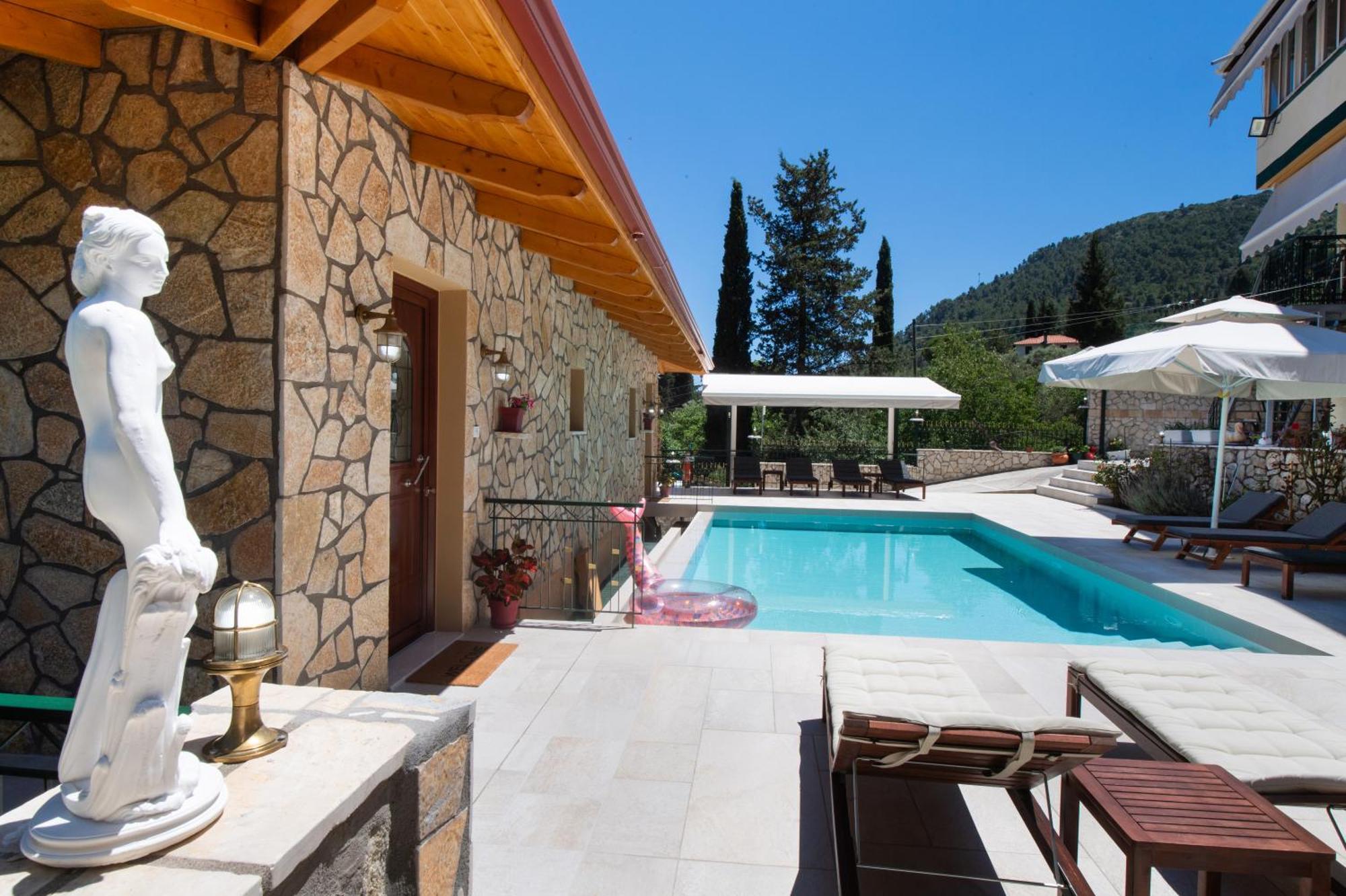 Secret Paradise Karia  Luaran gambar
